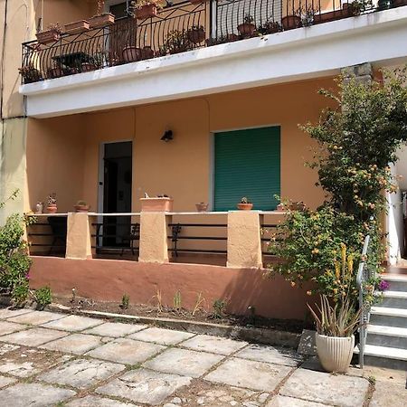 Casa Indipendente Zona Centrale Ла-Маддалена Экстерьер фото