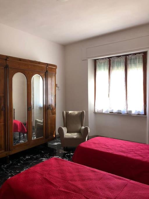 Casa Indipendente Zona Centrale Ла-Маддалена Экстерьер фото
