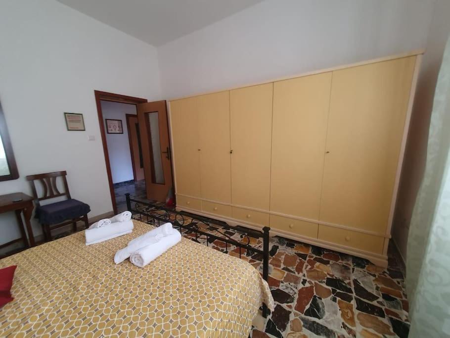Casa Indipendente Zona Centrale Ла-Маддалена Экстерьер фото