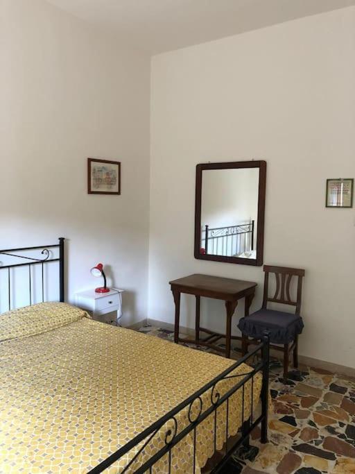 Casa Indipendente Zona Centrale Ла-Маддалена Экстерьер фото